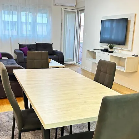 Apartment Comfort Point